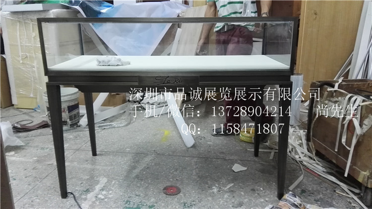 不銹鋼珠寶展柜.jpg