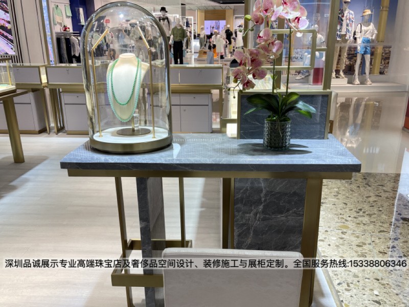 深圳品誠展示珠寶展柜設(shè)計效果1_副本.jpg